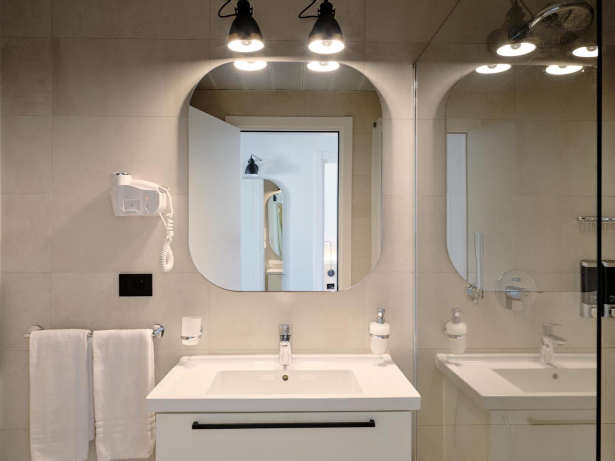 Superior Triple Room,1771944999:JPEG